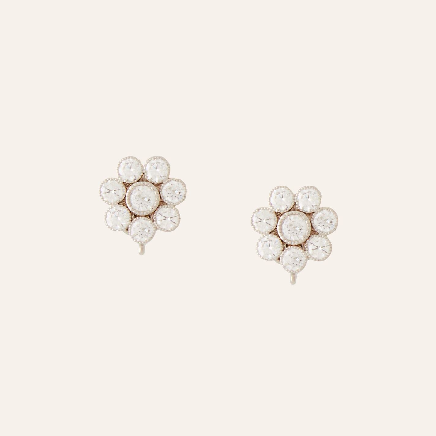 18K White Gold Mini Blossom Earrings